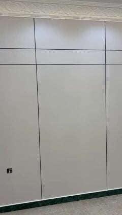 لوح خشبي وخزانة تلفزيون