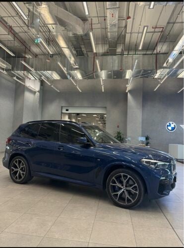 BMW X5M 40i