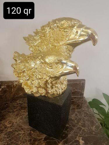 golden eagle display