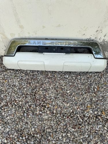 للبيع قطع غيار 