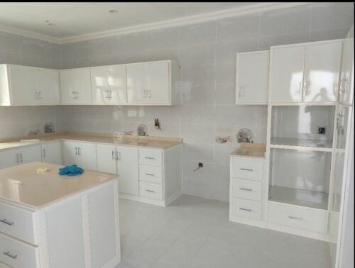 تفصيل مطابخ المنيوم تفصيل أبواب و