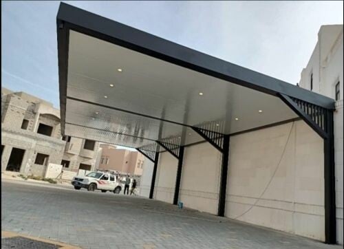 موقف سيارات جديد وأعمال فولاذية