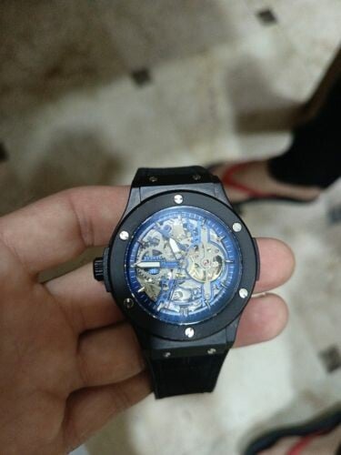 ساعة يد هيبلوت