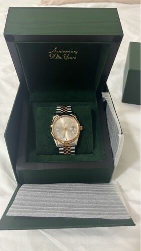 ساعة جوفيال 