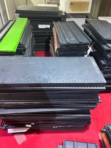 للبيع ارفف سوبر ماركت او بقالة 