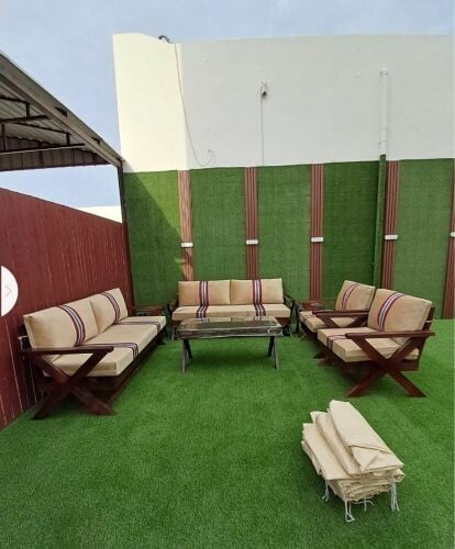 Garden boundary decor