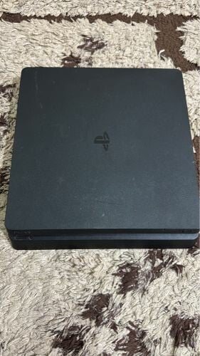 بلايستيشن 4 سلم