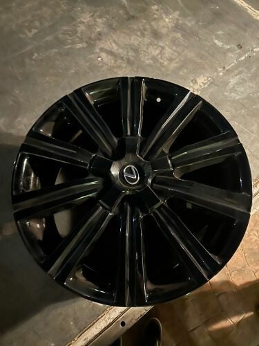 lx 570 2017- 4 original rims