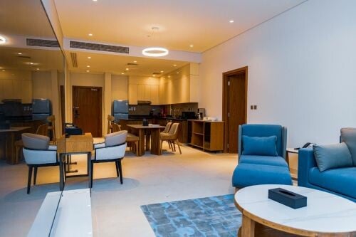 للإيجار شقة مفروشة باللؤلؤة.