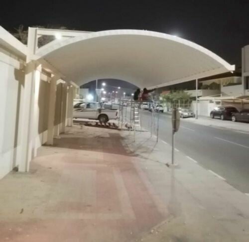 نقوم بجميع اعمال الحداده للمظلات،