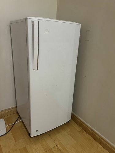 refrigerator fridge