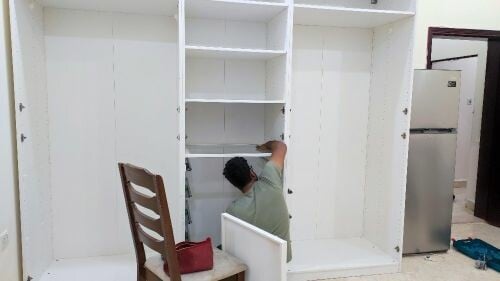نجار فك وتركيب غرف النوم والستائر
