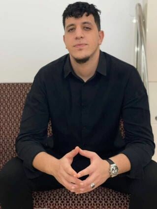 مندوب مبيعات 