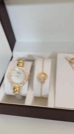 اطقم نسائيه ديور