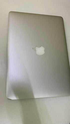 ماك بوك إير أوائل عام 2015