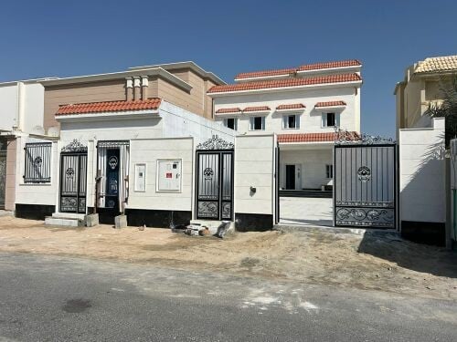 للبيع فيلا فاخرة بالصخامه 