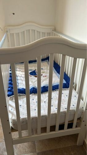 سرير للاطفال