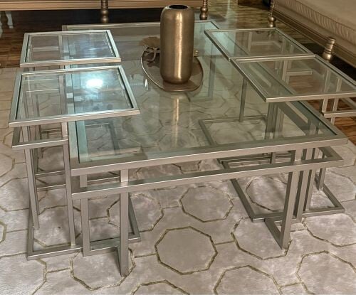 طقم كنب بحالة ممتازه جدا للبيع 