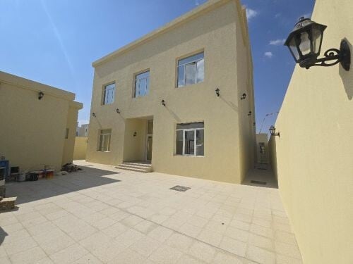 فله للبيع بالغرافه