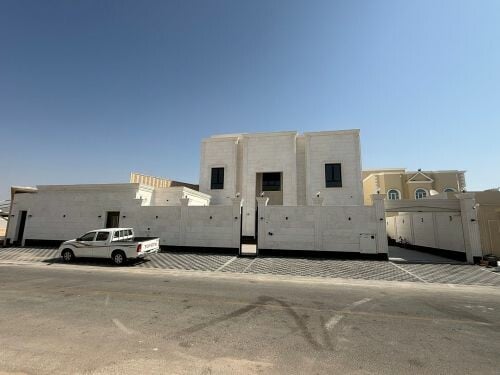 للبيع فيلًا فاخرة بام قرن  خاص 