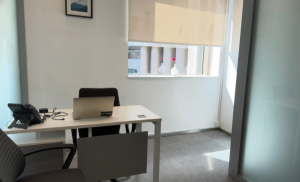 مكتب مميز ابتداء من 2800 ريالقط