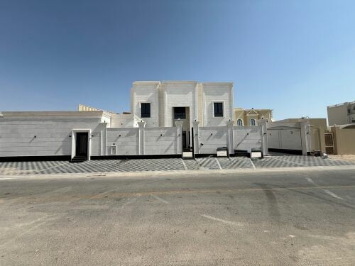 للبيع فيلا ام قرن تشطيب خاص