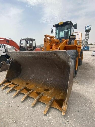 v-loader available for rent