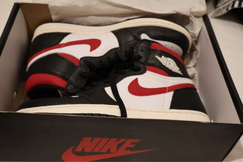 Air Jordan retro Black/white new 