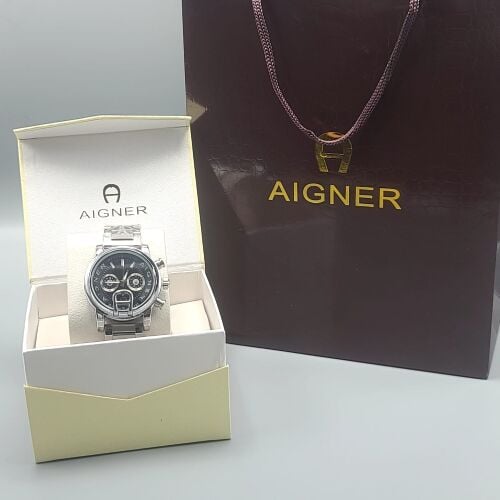 فخامه اقنر ،عروض