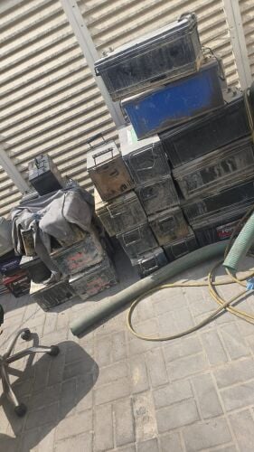 أشتري بطاريات السيارات المستعملة