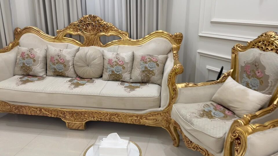 كنبات صاله + طاولة +طاولة استقبال