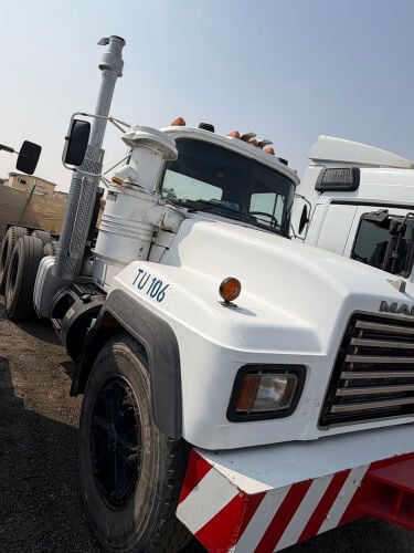MACK TRuck 
