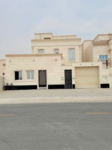 فيلا للبيع ام قرن من المالك 