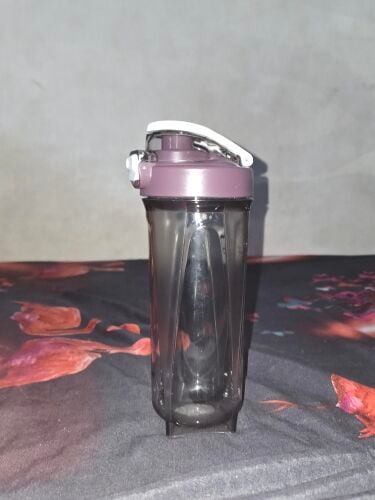 بروتين شيكر غير مستخدم