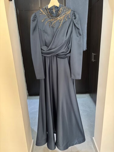 special dress (wedding)