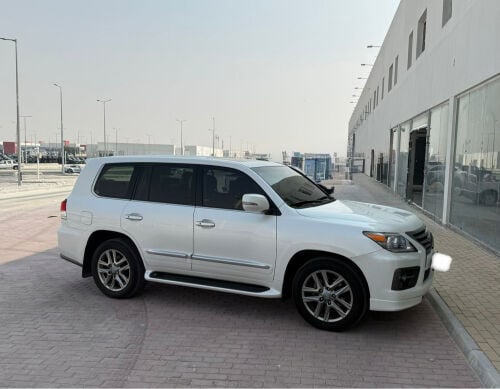 Lexus LX 5.7 S model 2015