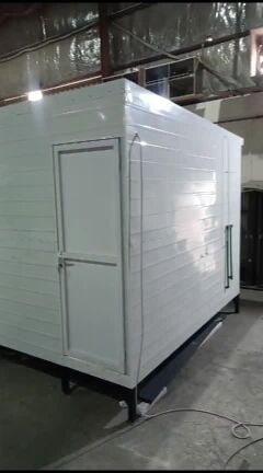 Cabin 3/4 room with toilet