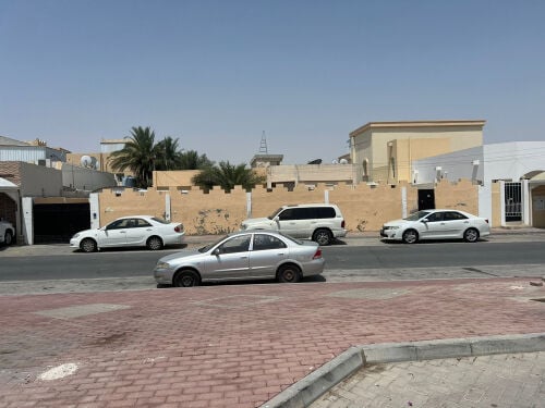 للبيع بيت في الريان الجديد. 