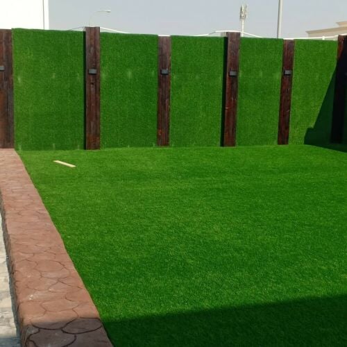 عشب صناعي