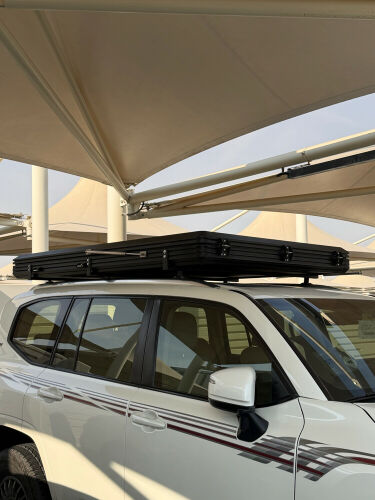 خيمة فوق السيارة 