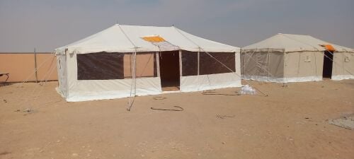 خيام مع الشفاف