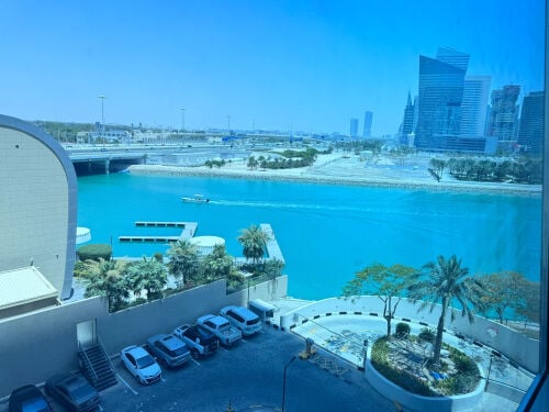 للإيجار شقة ١٤١ م باللؤلؤة 