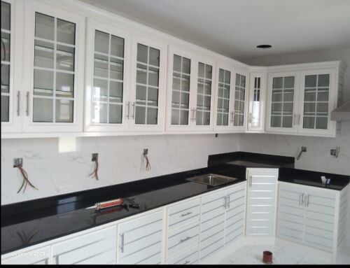 تفصيل مطابخ المنيوم تفصيل أبواب و