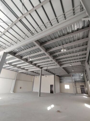 luxury Store in Birkat 1000M