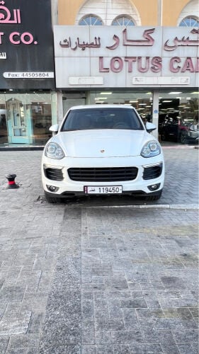 Porsche cayenne v62016