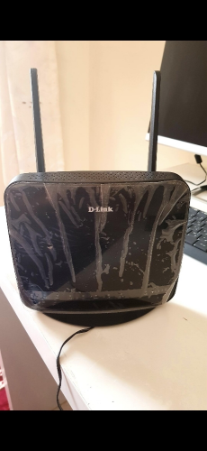 راوتر موزع أنترنت شبه جديد