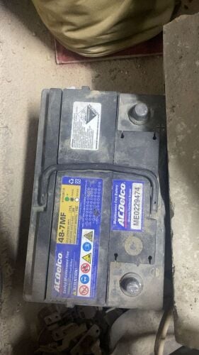 أشتري بطاريات السيارات المستعملة