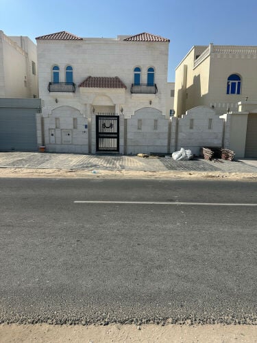 للبيع فيلا بالثمامة راقية 467