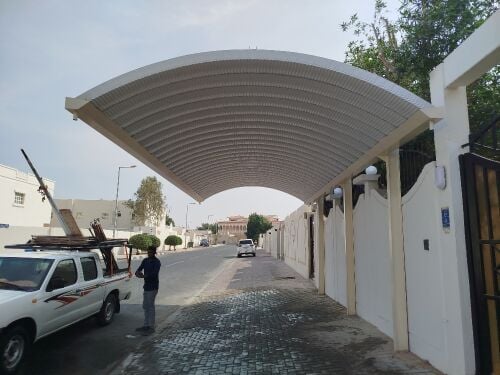نقوم بجميع اعمال الحداده مظلات