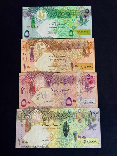 أوراق نقدية قطرية قديمة